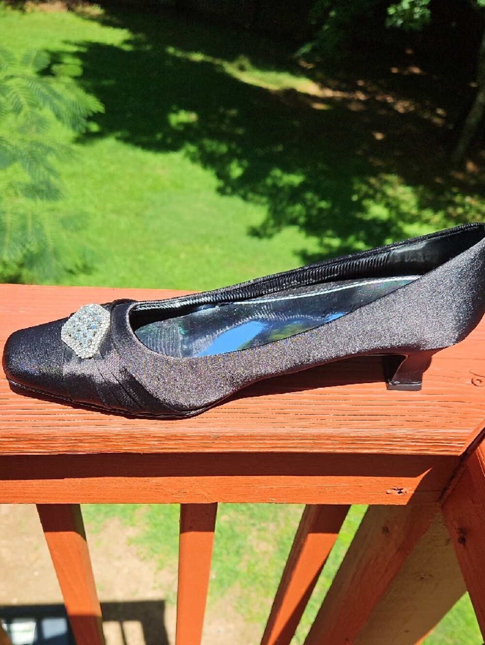 easy street Alive 5 Black Satin Pump with Rhinestone Accent Size 11 M - Picture 16 of 17